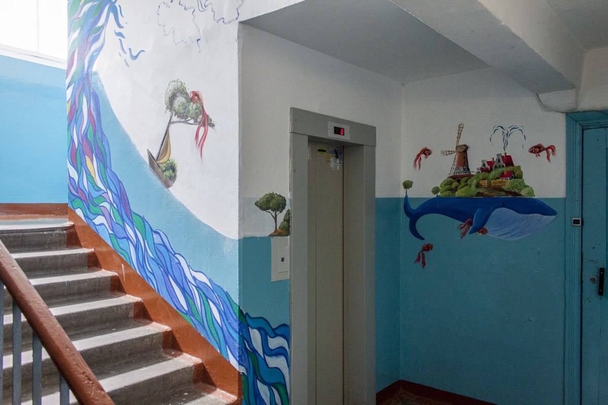 Красивый подъезд