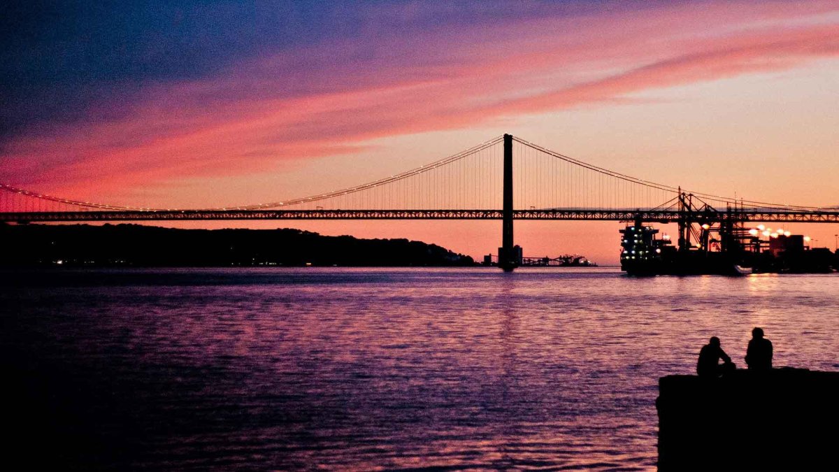 Ремарк ночь в Лиссабоне тени в раю