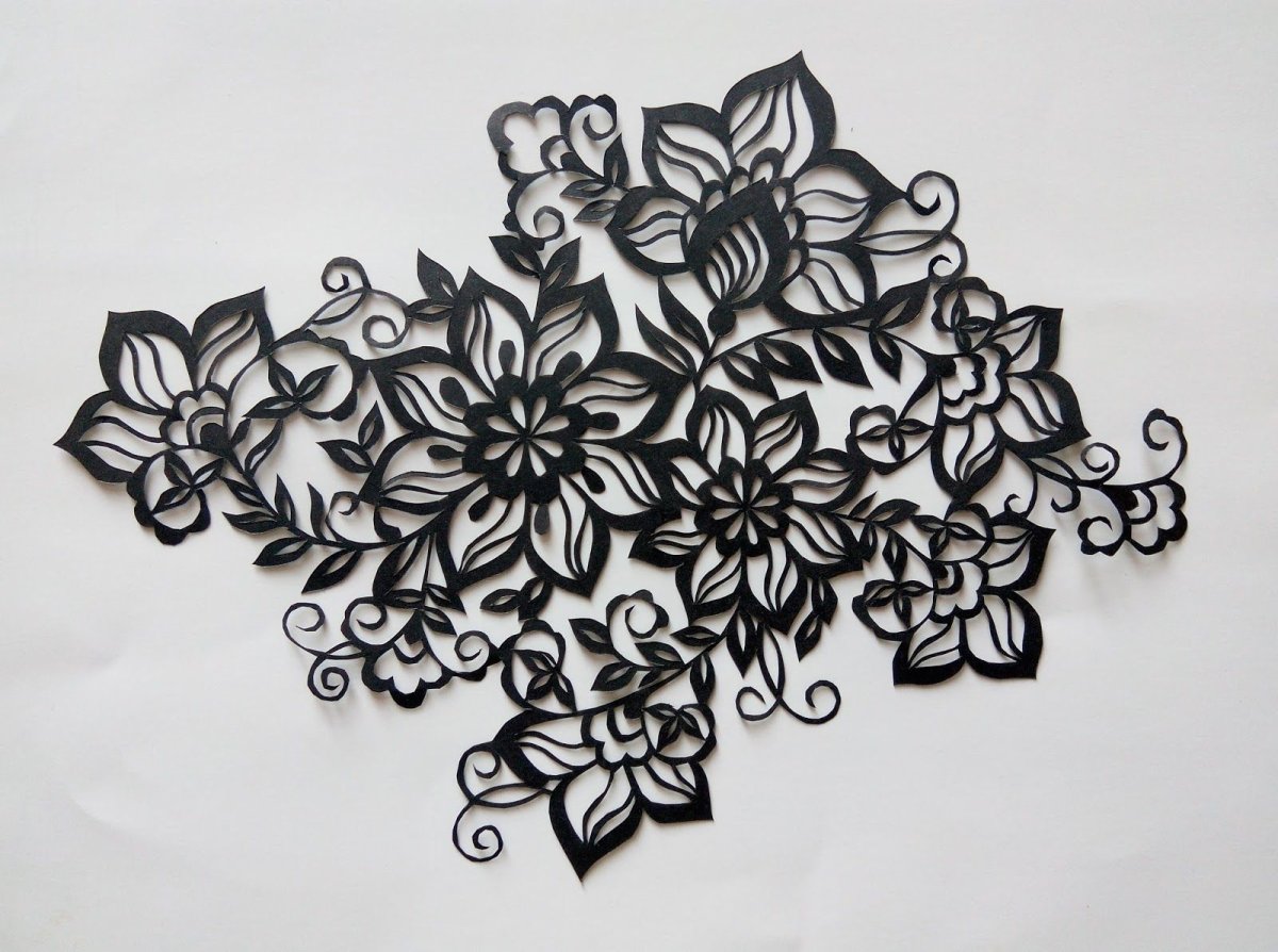 Цветочная композиция вытынанка