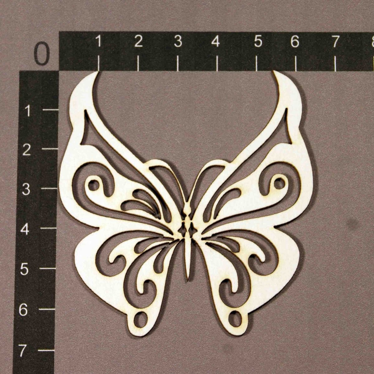 Резные бабочки из бумаги