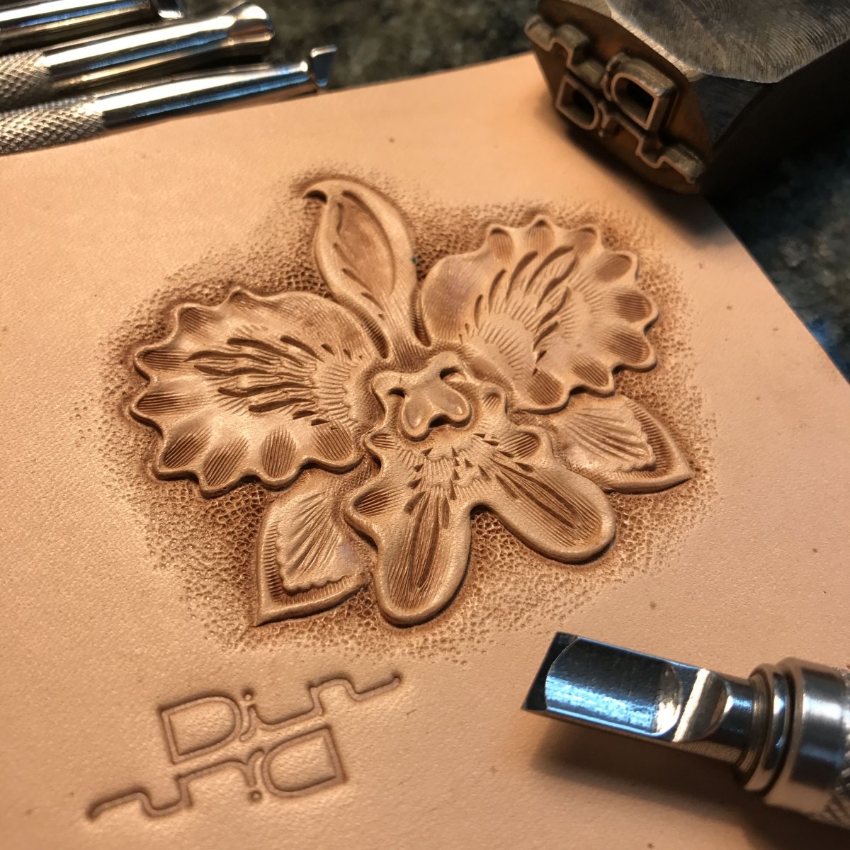 Эскизы для тиснения по коже