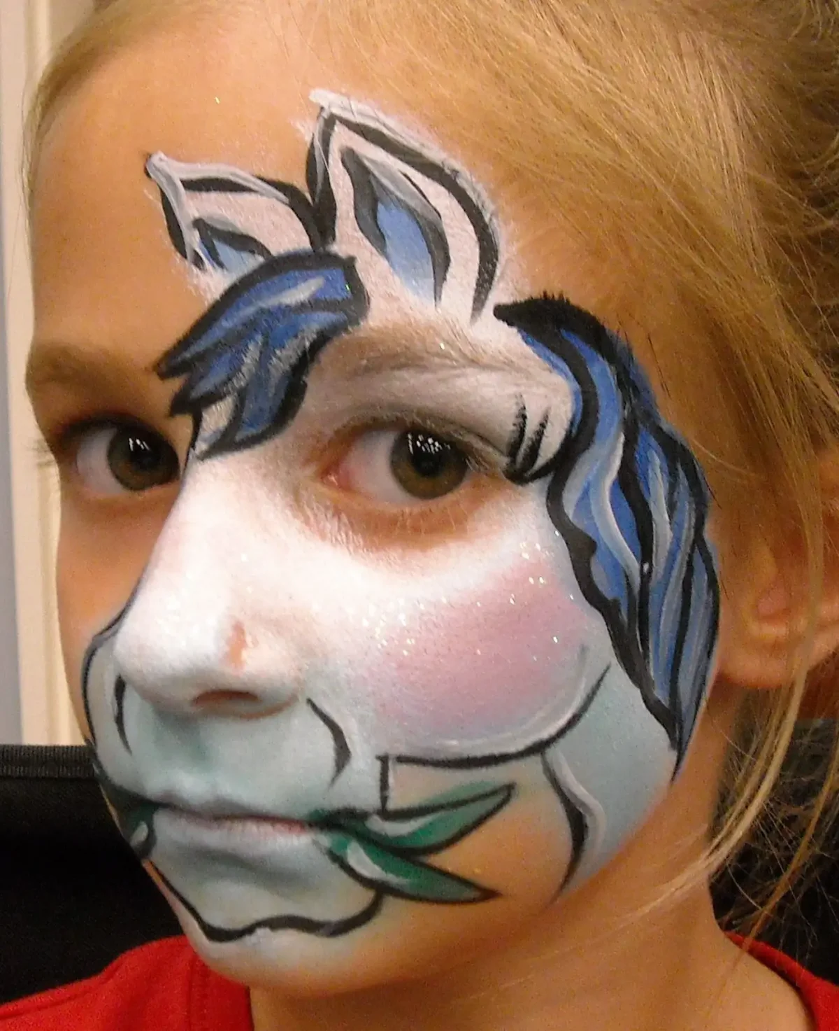 Грим лошади на лице