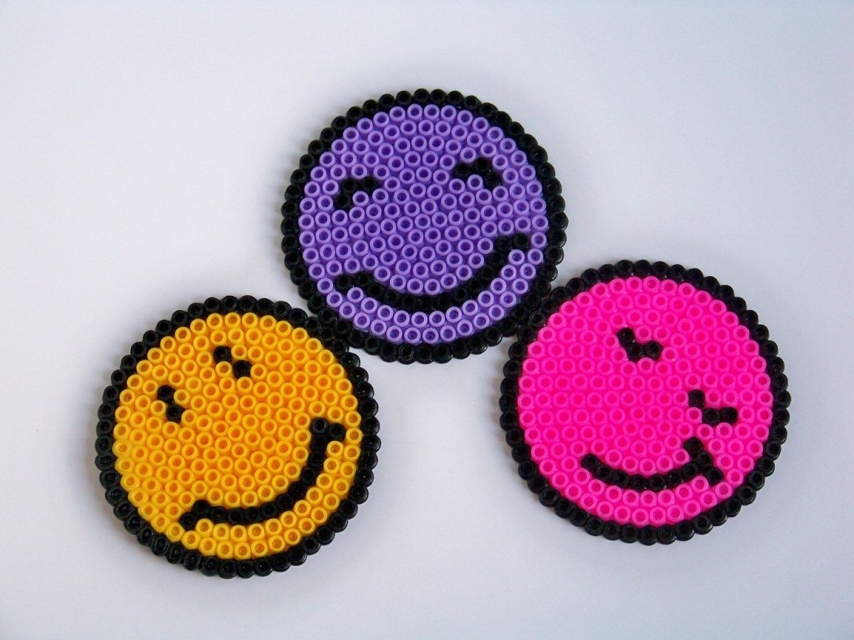 Смайлики из термомозаики