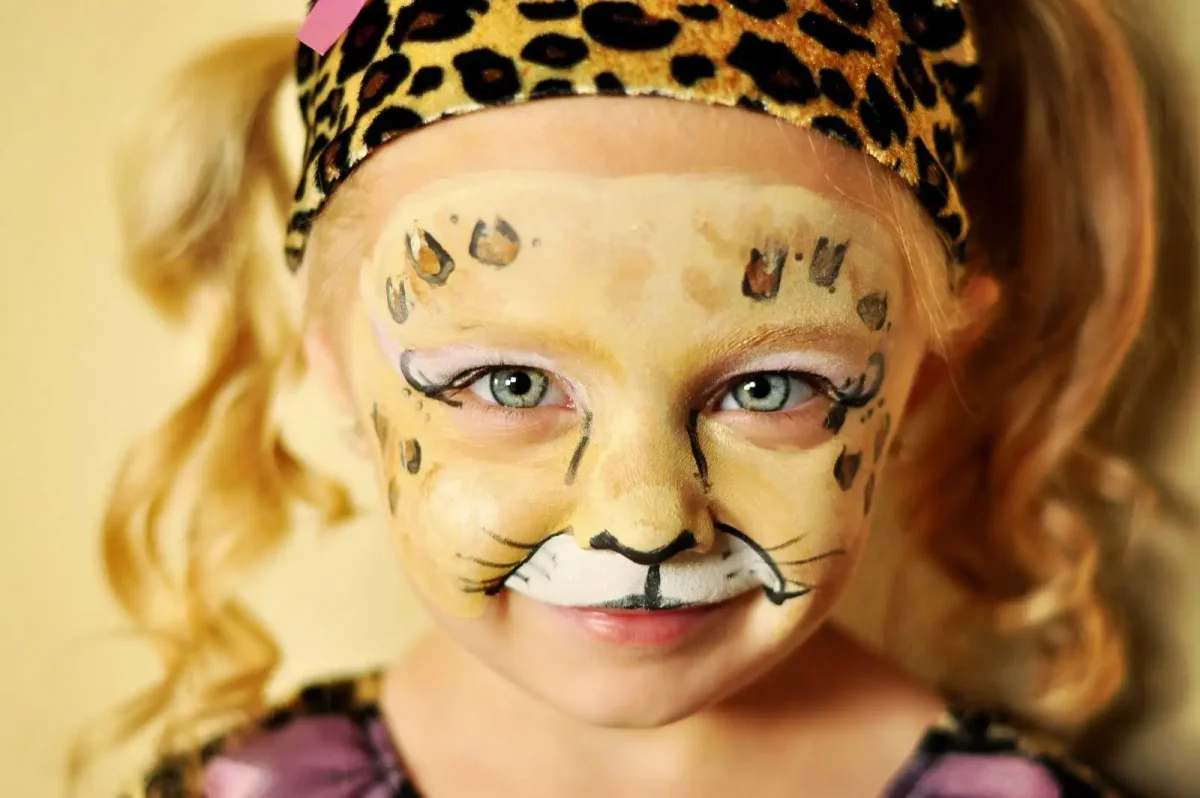 Грим лисы на лице для детей