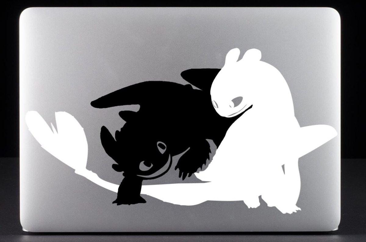 Наклейка белая фурия