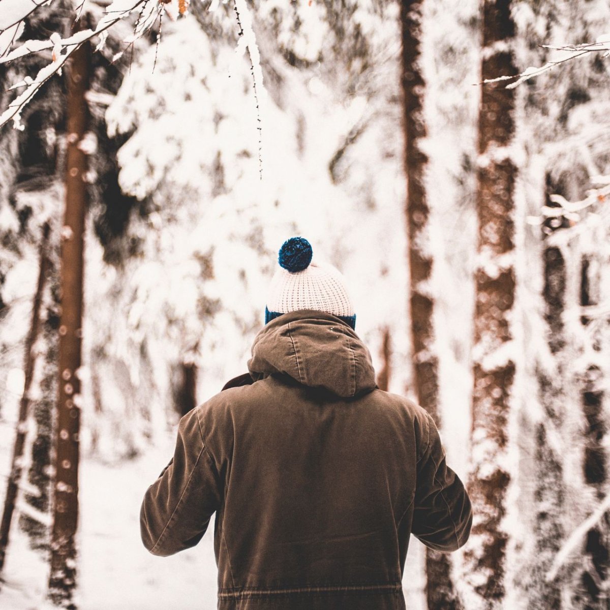 Мужчина со спины