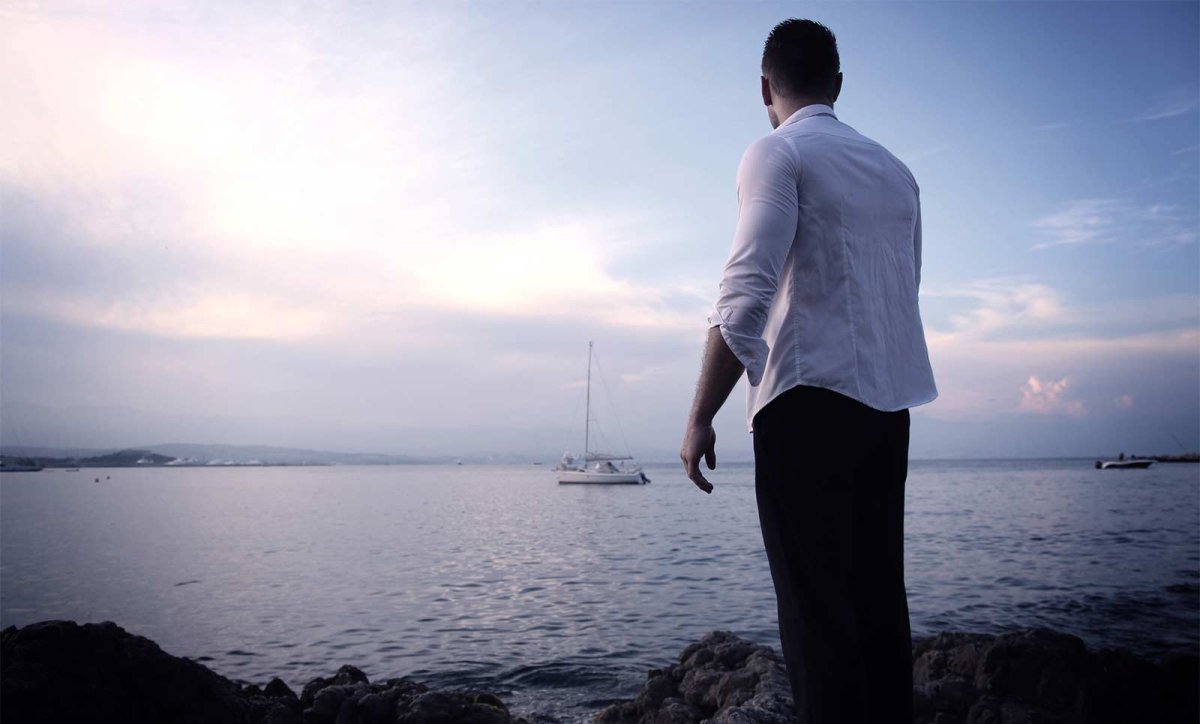 Мужчина со спины