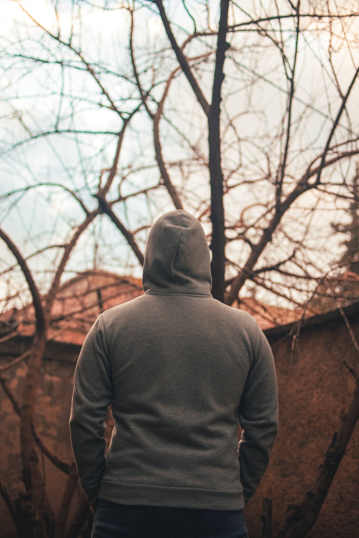 Парень со спины зимой