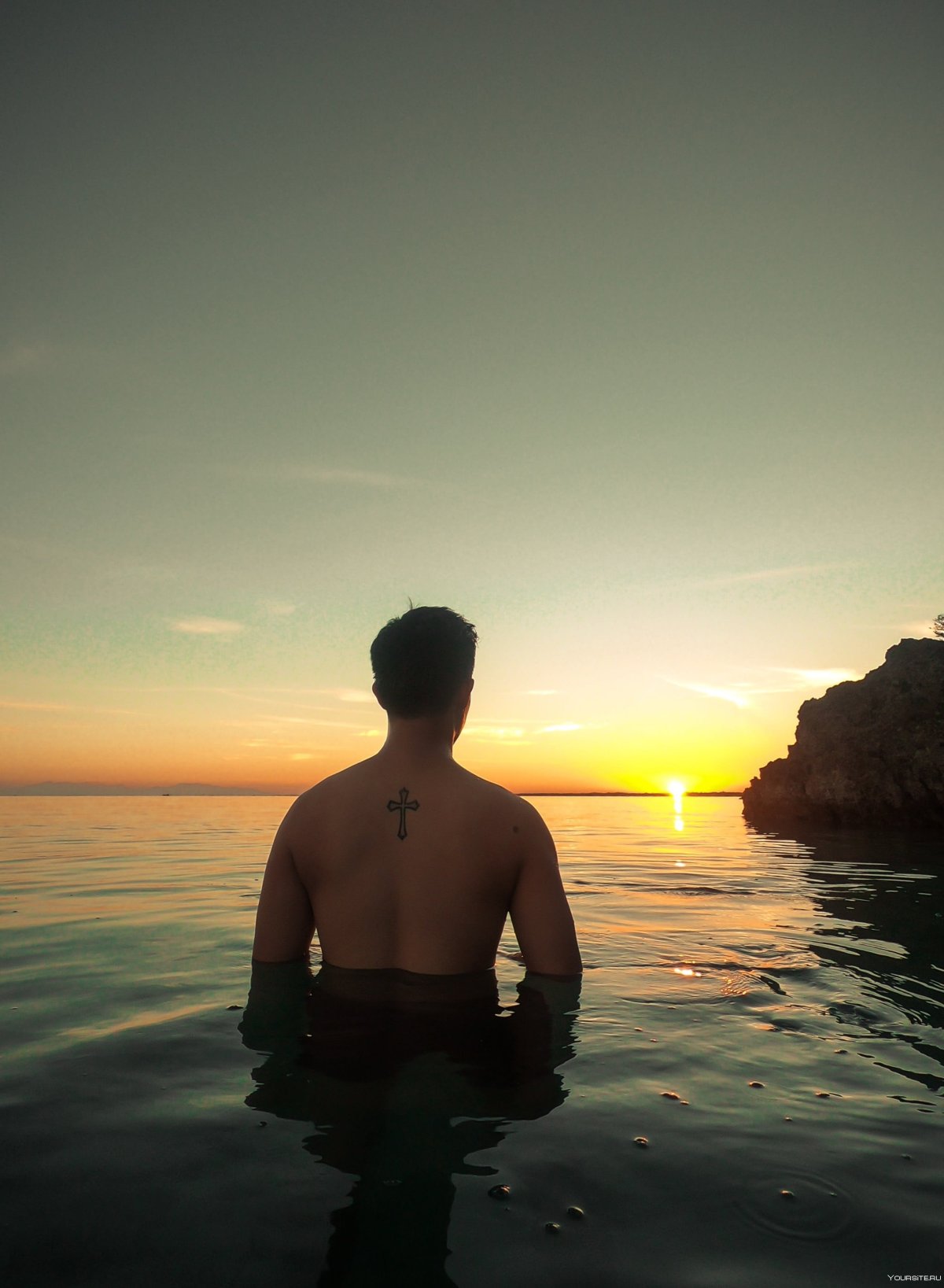 Красивые парни со спины