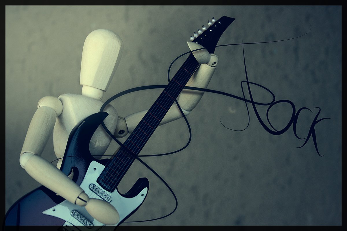 Гитара на Красном фоне