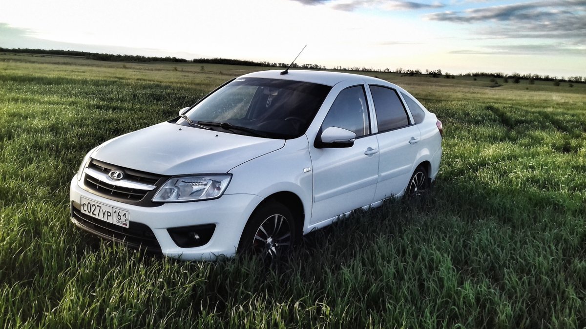 Лада Гранта фл седан Рислинг