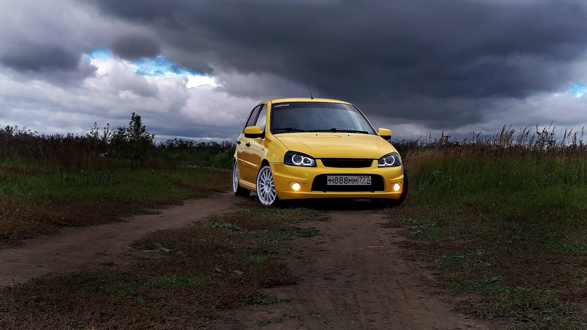 Машина Лада Гранта спорт