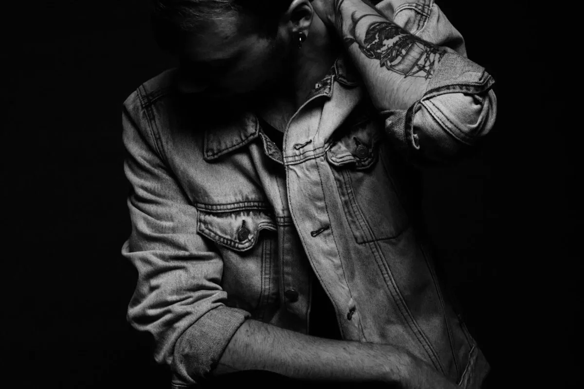 Черно белые картинки на аву для парней