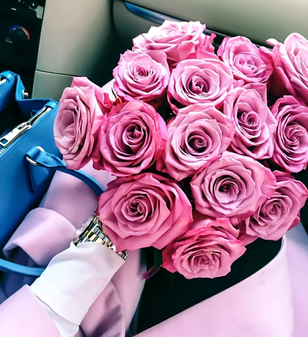 Букет розовых роз