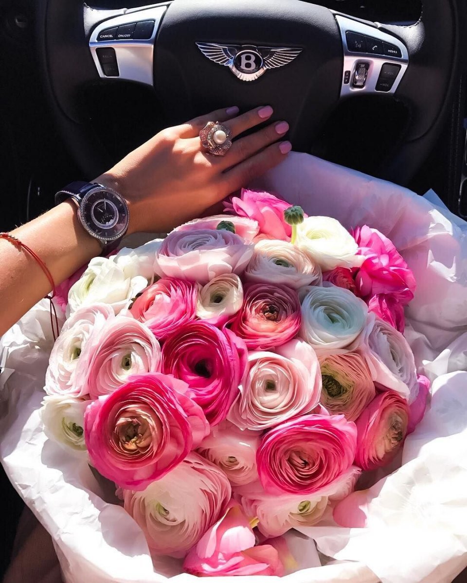 Эстетика розового и белого