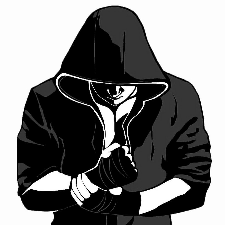 В капюшоне и маске