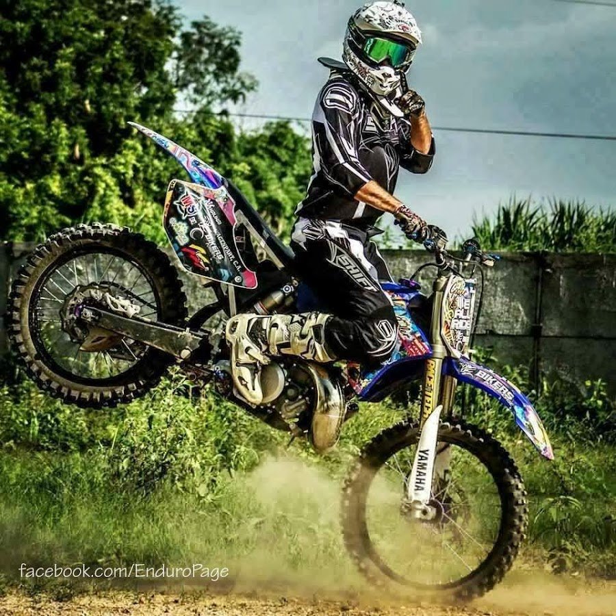 Разноцветный мотоцикл