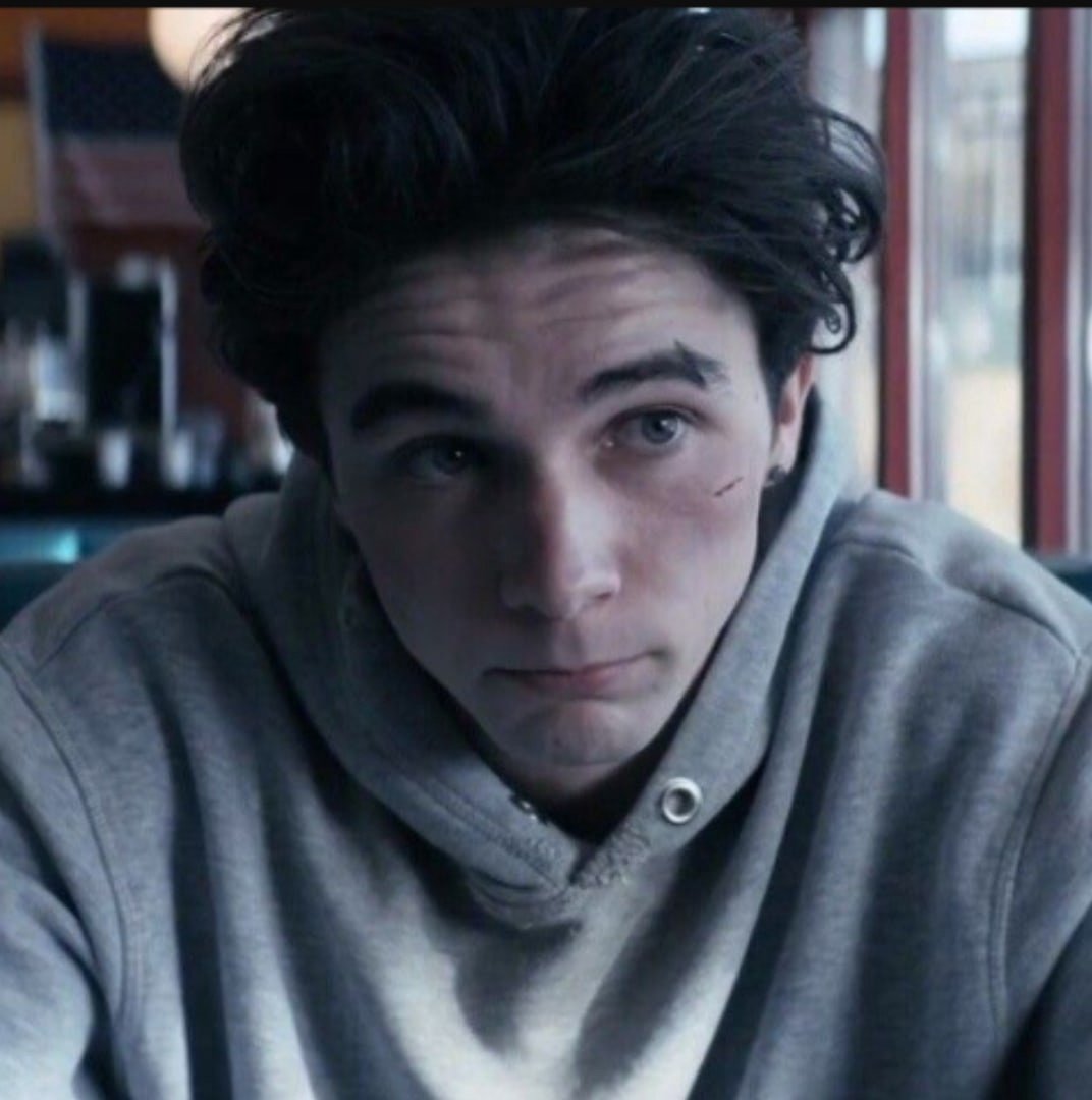 Уэйн сериал 2019 Марк МАККЕННА