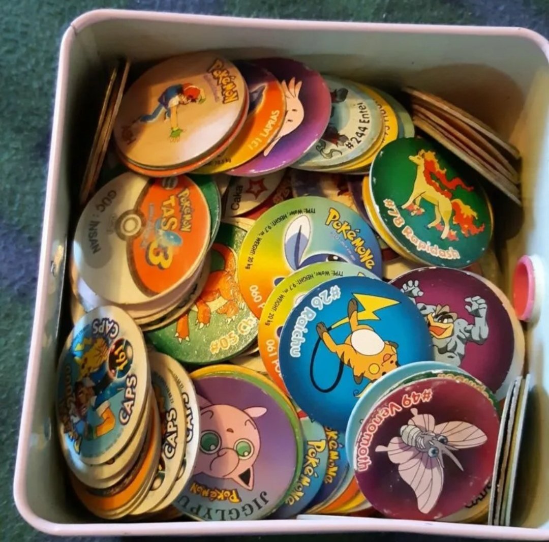 Пластиковые фишки покемон