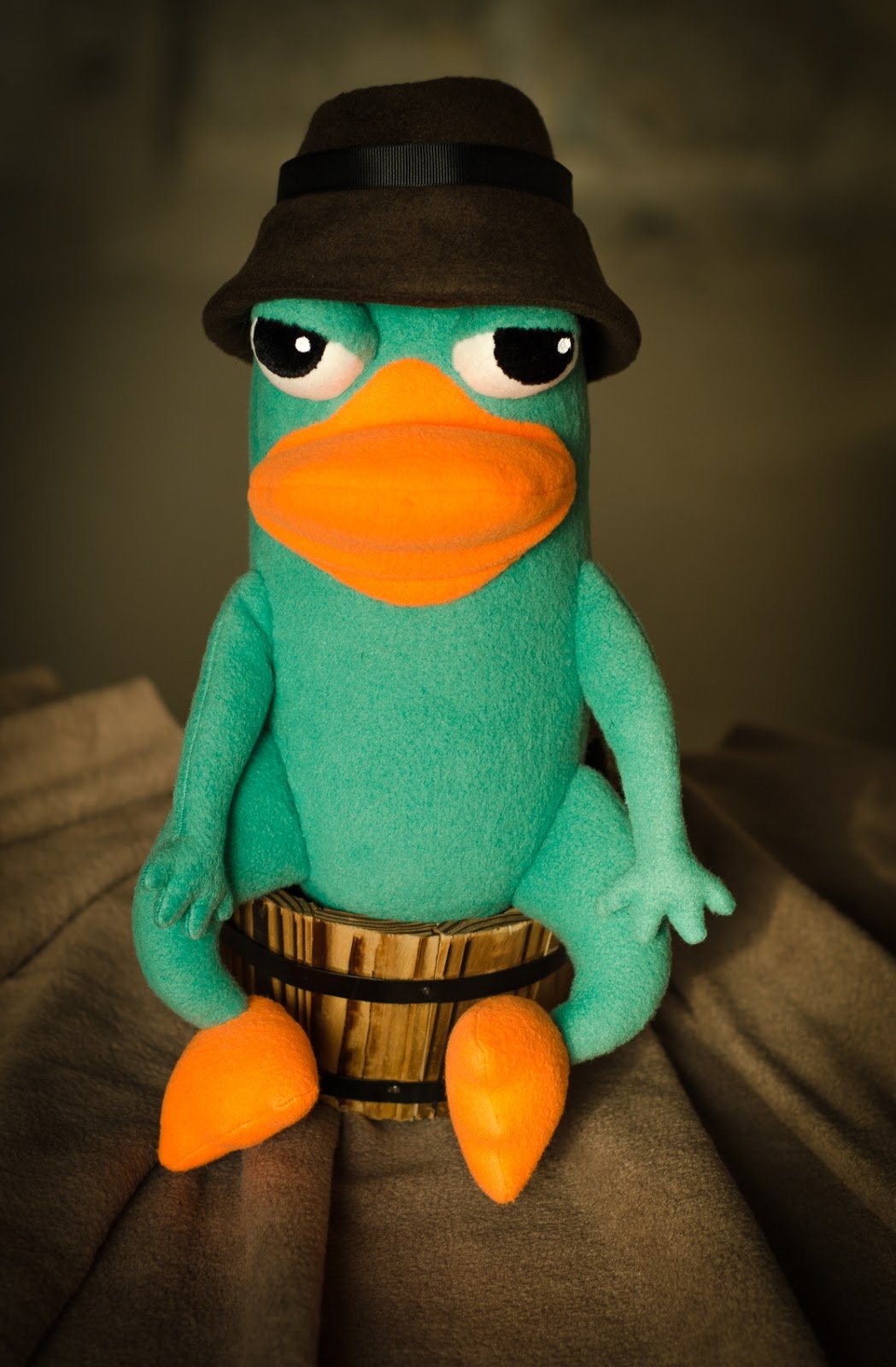 Перри Утконос с картами