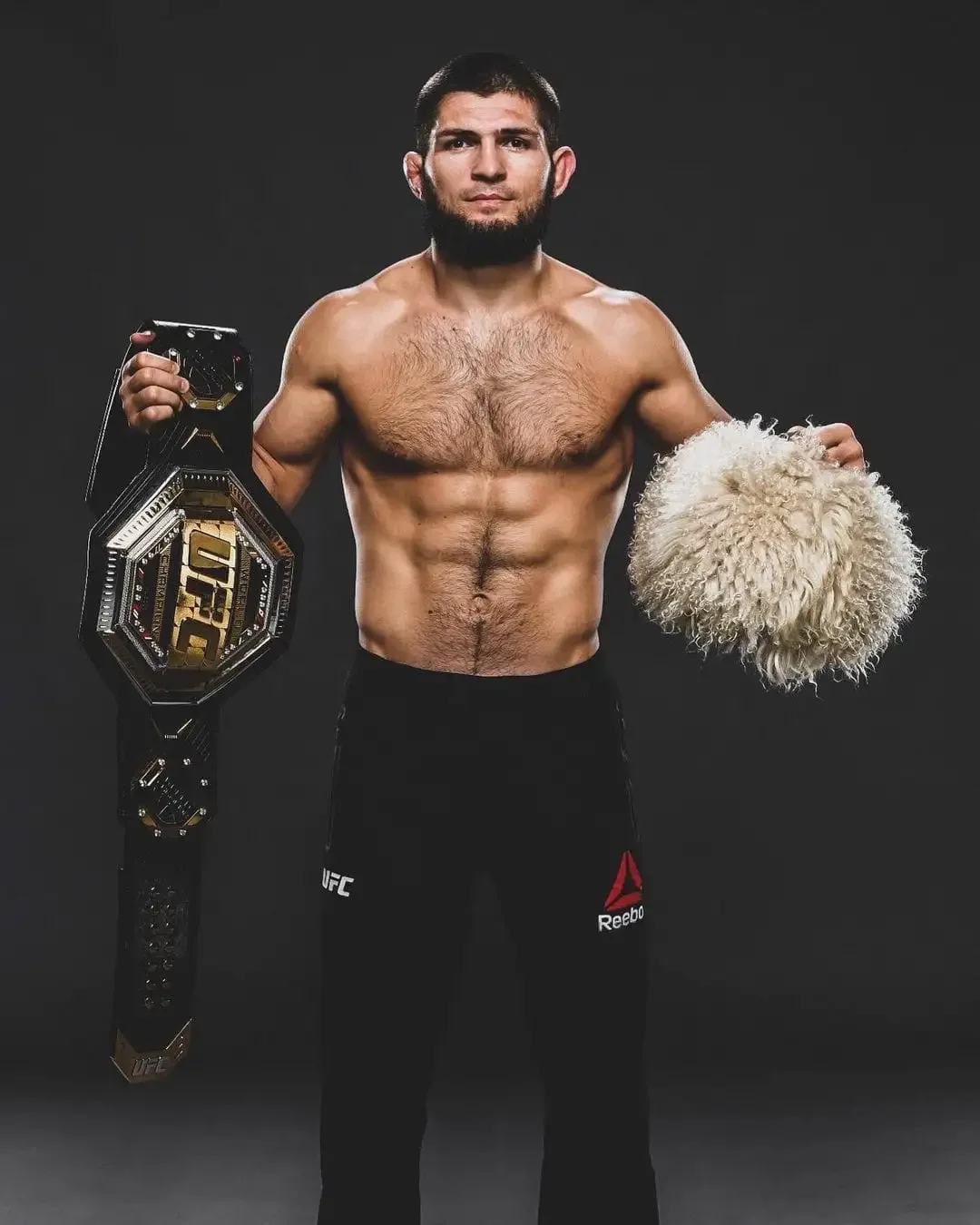 Хабиб Нурмагомедов чемпион UFC