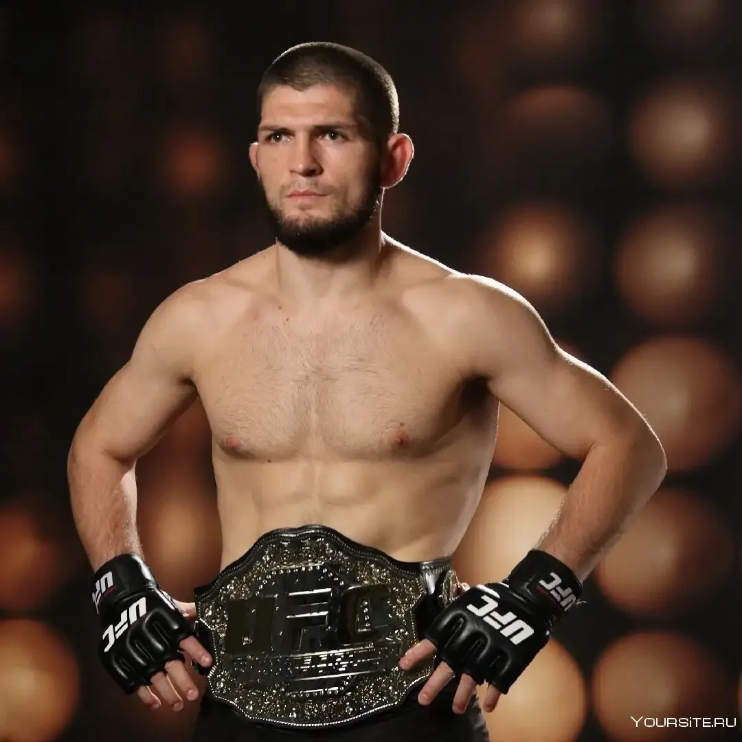 Махачев с поясом