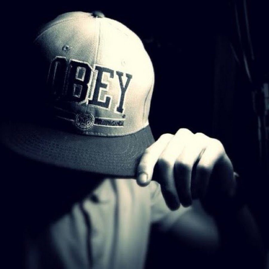 Авы в кепках