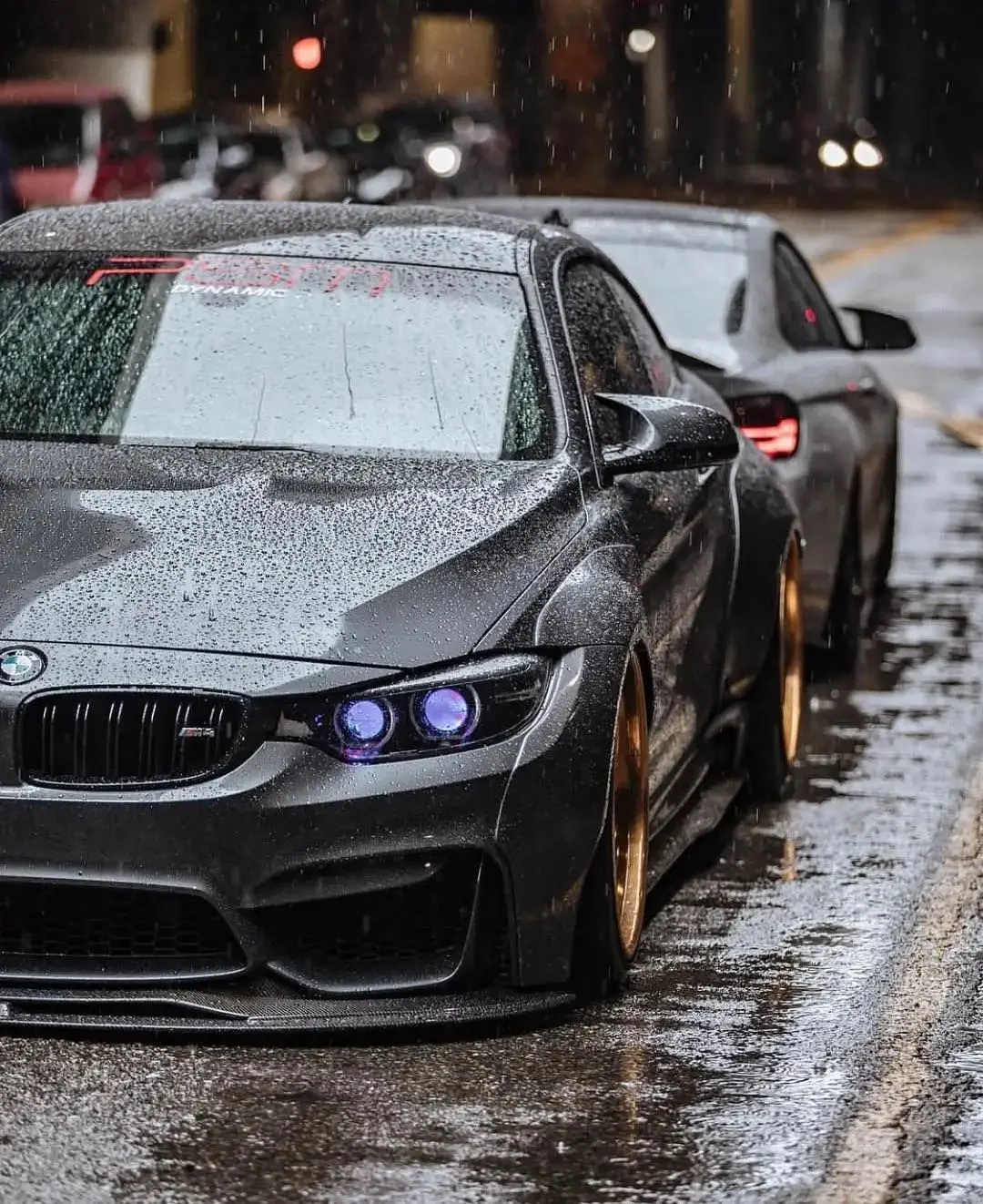 Крутая БМВ м5