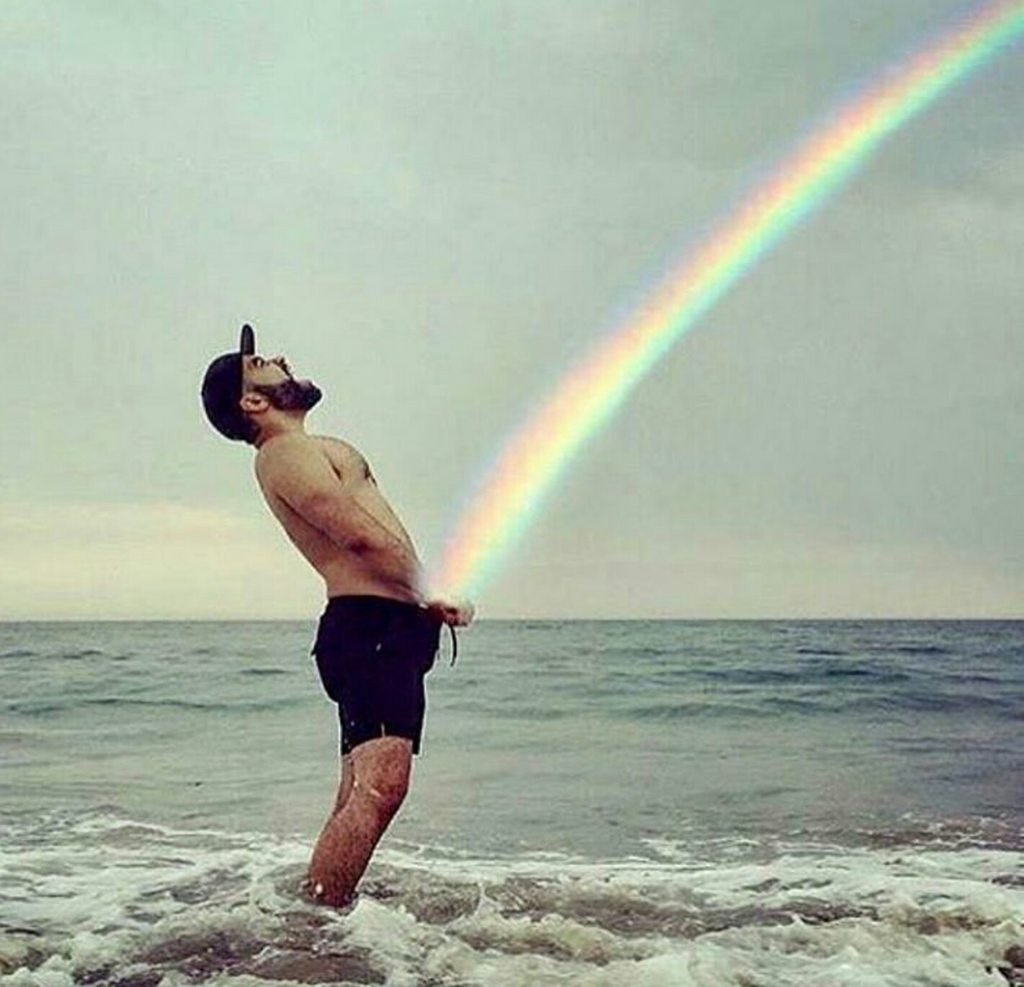 Парень на позитиве