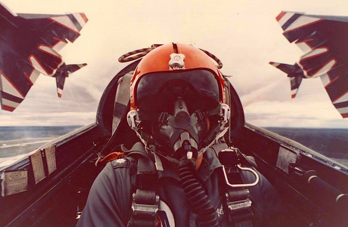 Гермошлем пилота f-4 Phantom