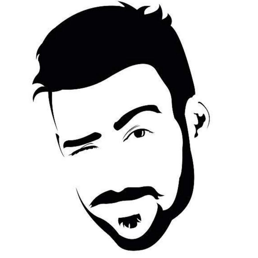 Мужчина с бородой подмигивает