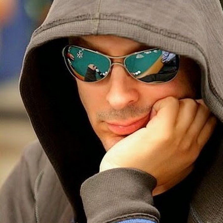 Максим Анохин