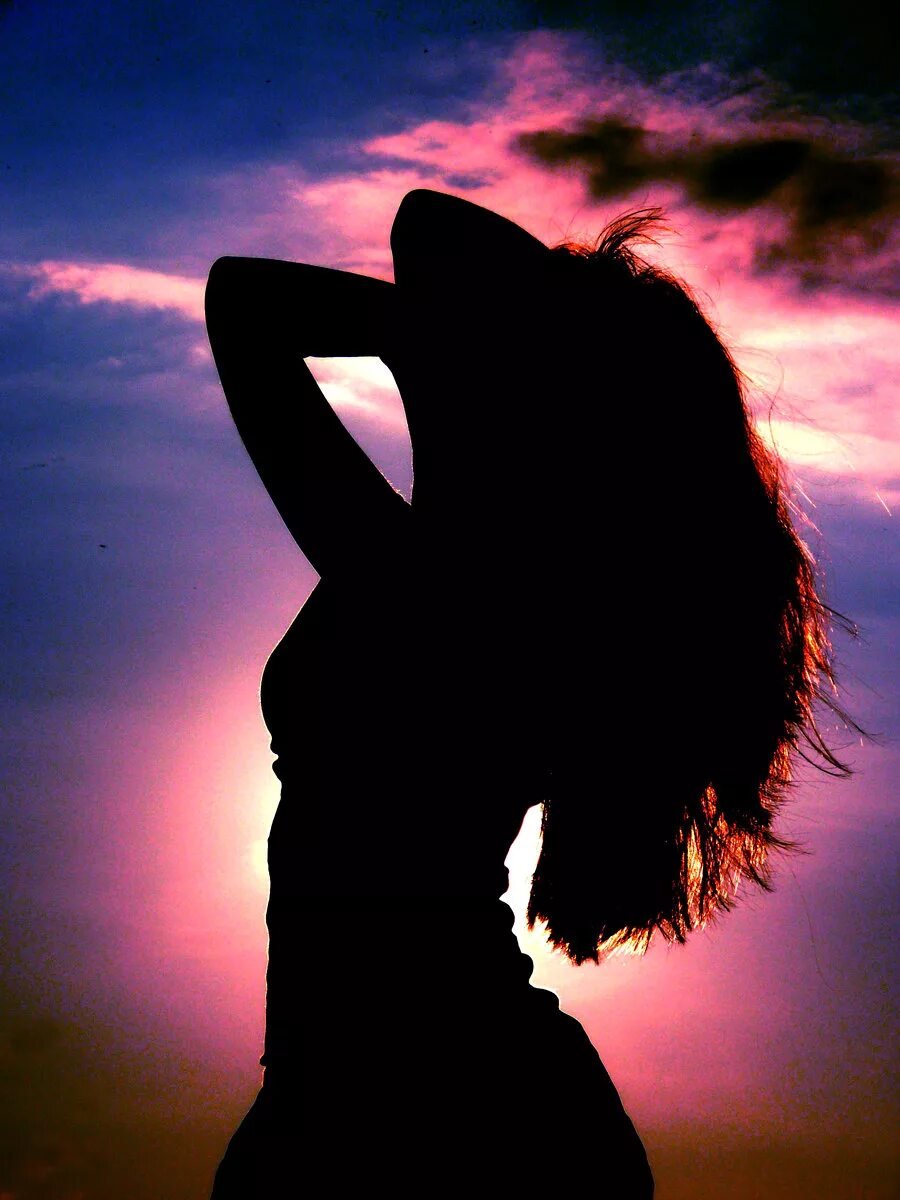 Фото тень девушки