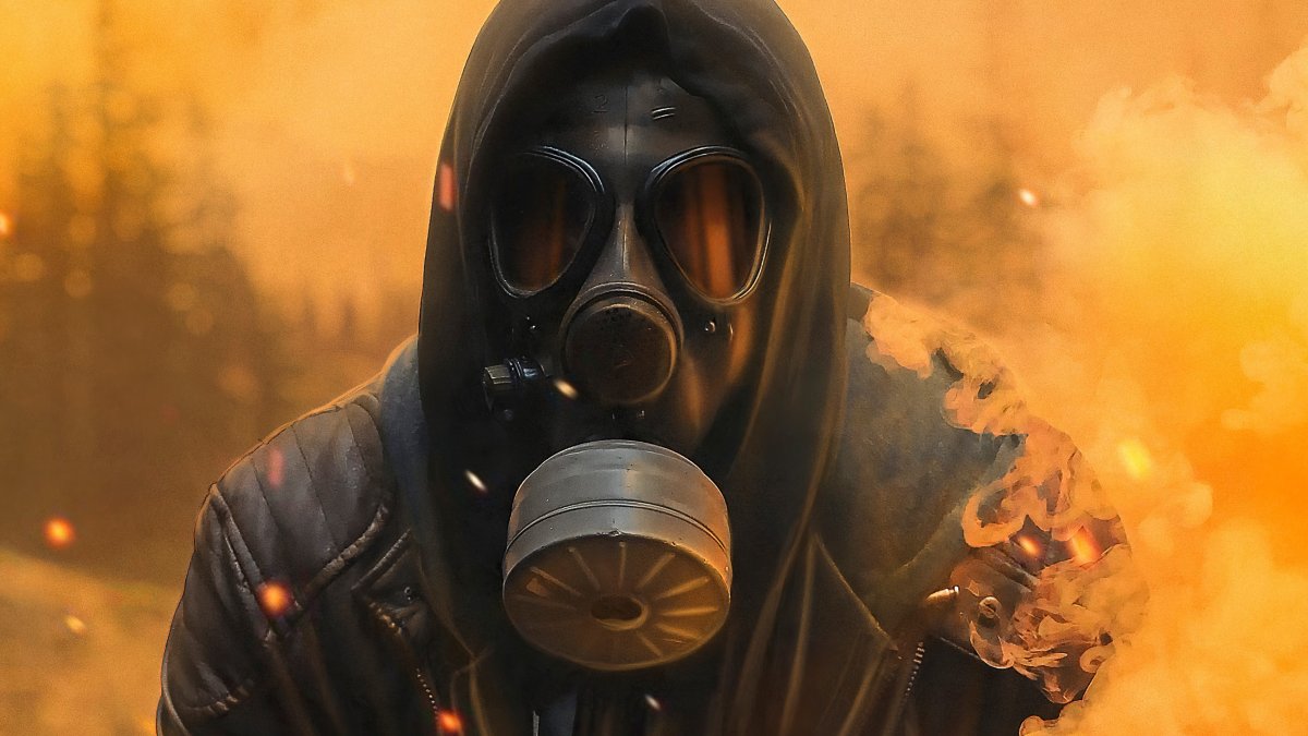 Сталкер в противогазе ГП 5