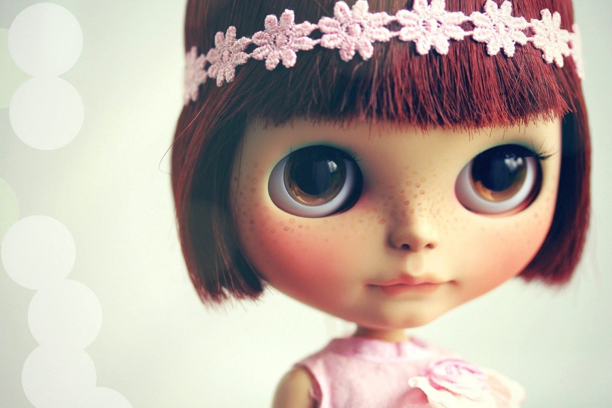 Девочка с большими глазами