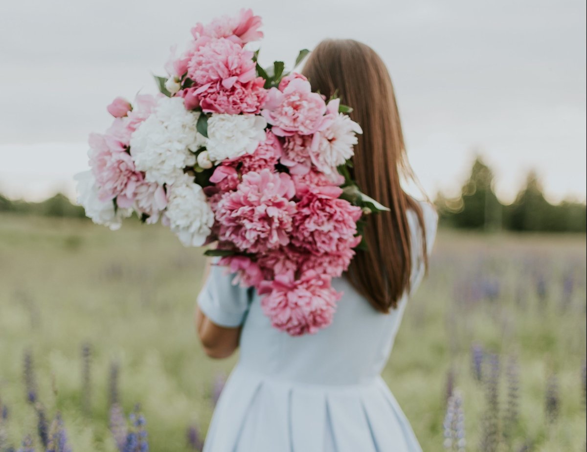 Цветок на руку.