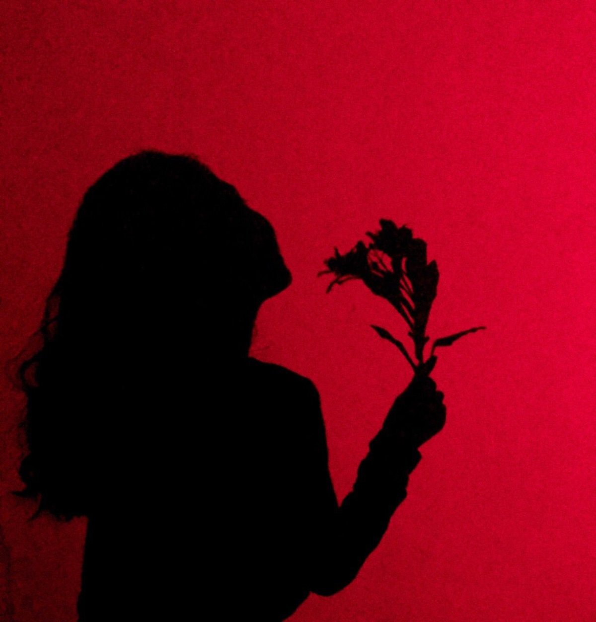 Девушка со спины рисунок