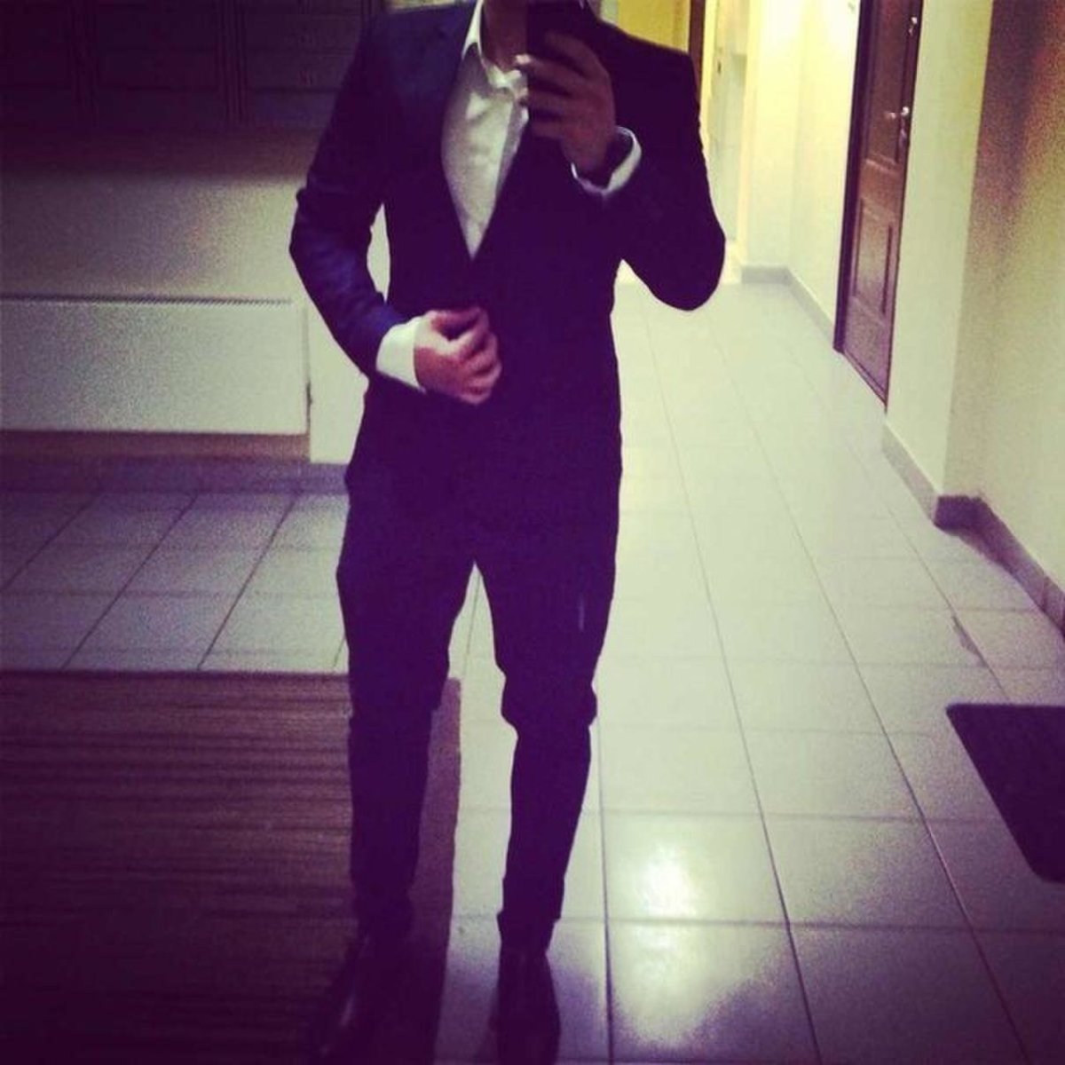 Фотосессия на фоне зданий