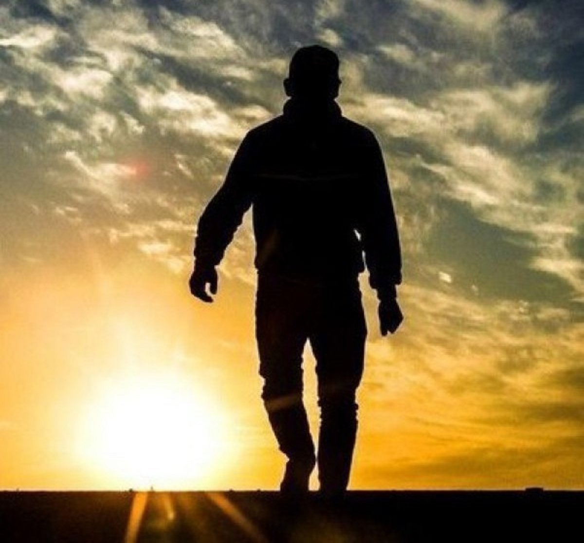 Уходит в закат