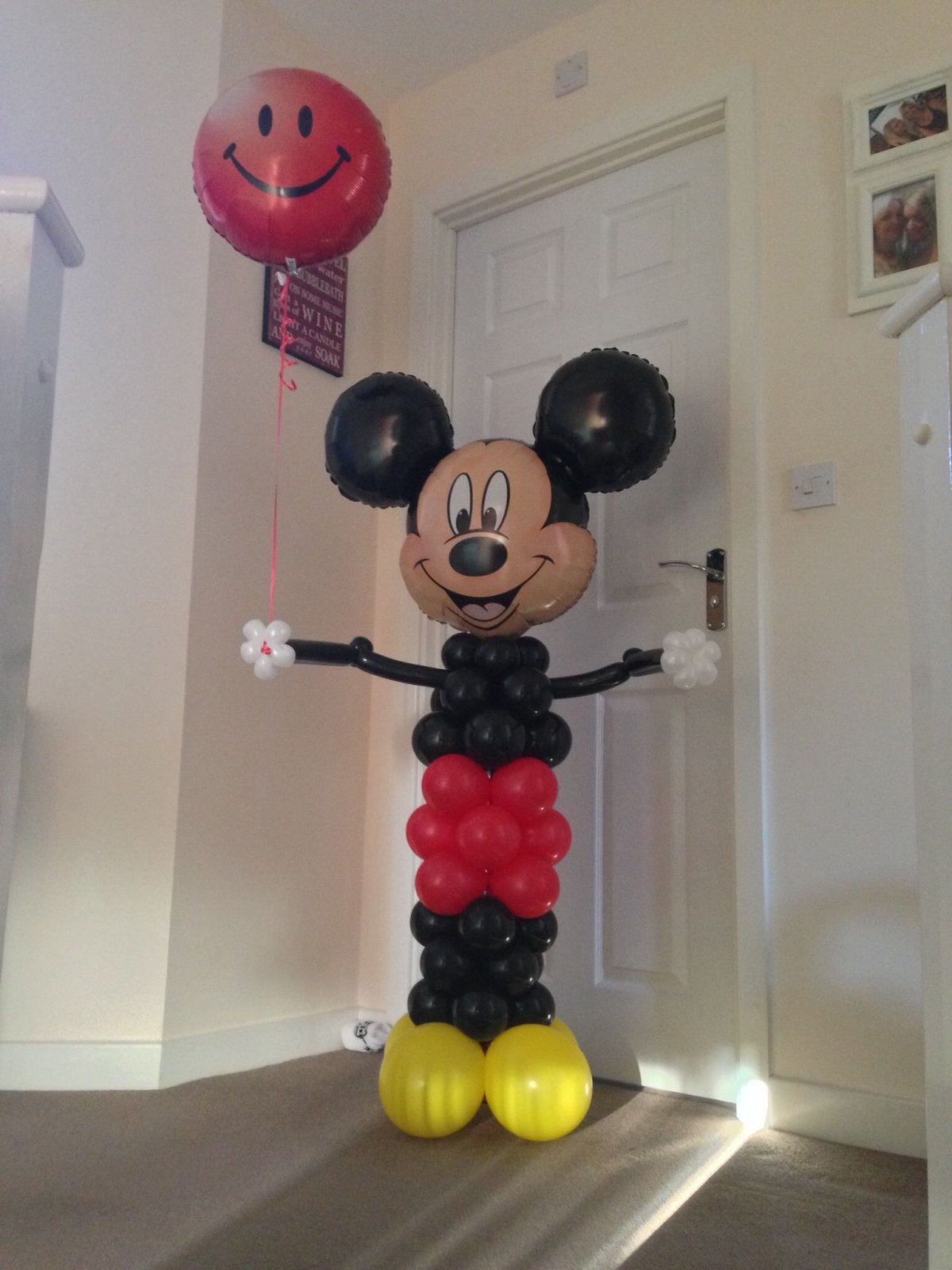 Украшение шарами Микки Маус