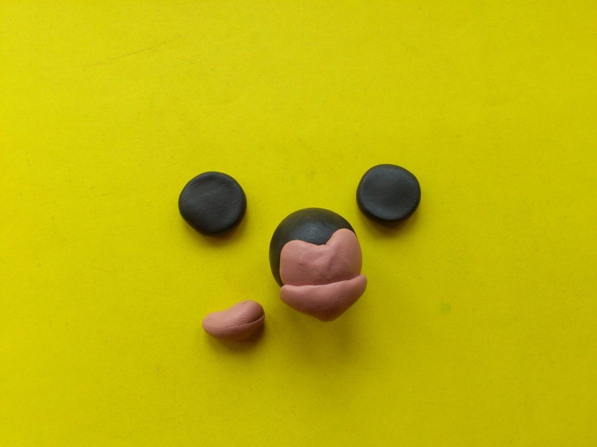 Улыбка из пластилина