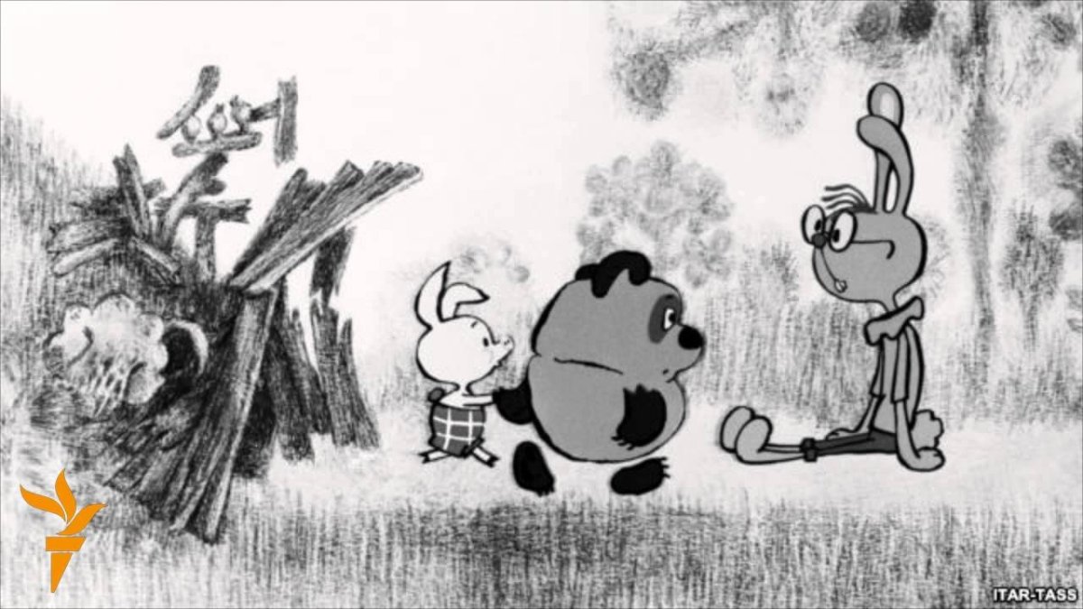 Винни пух ест мед