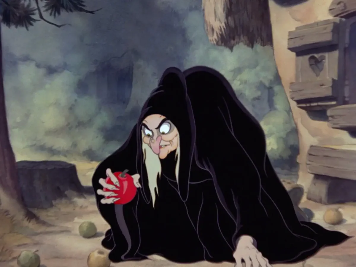 Злая Королева и зеркало Дисней