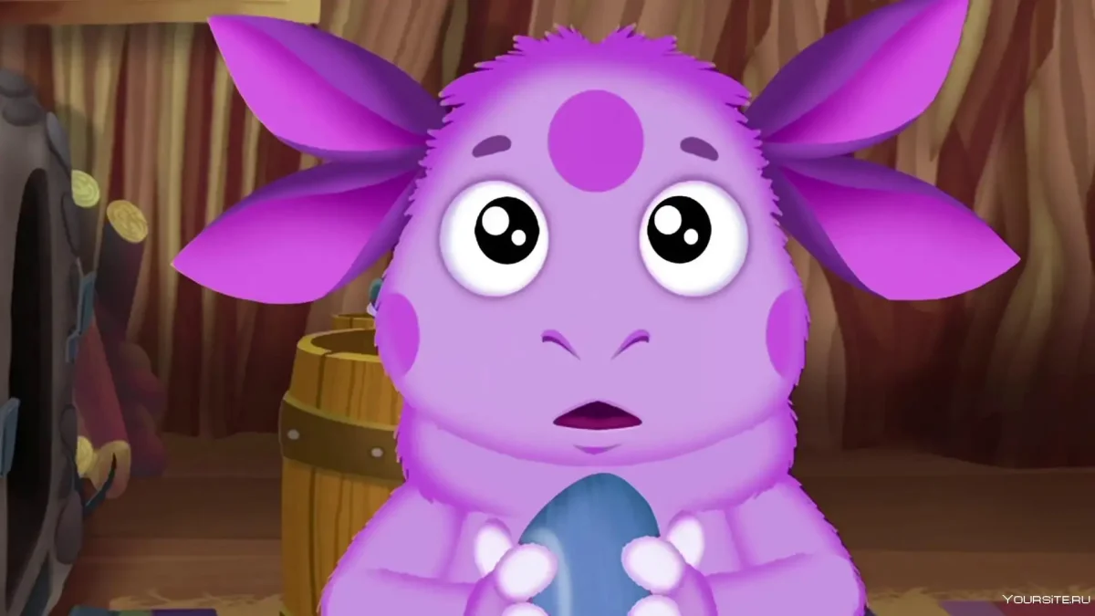 Лунтик машет