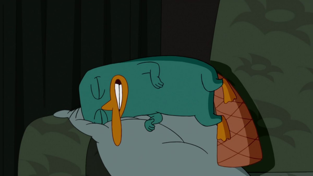 Перри Утконос в платье