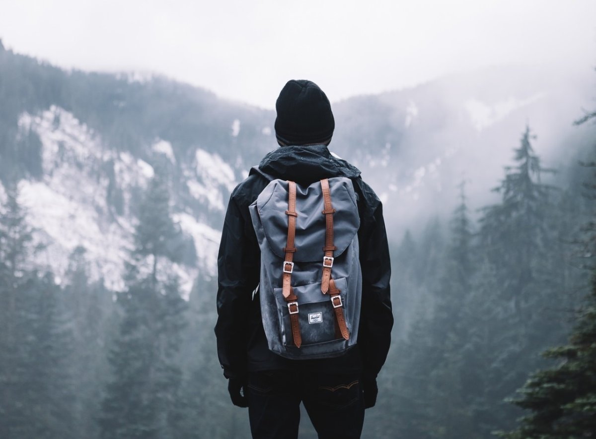 Парень со спины