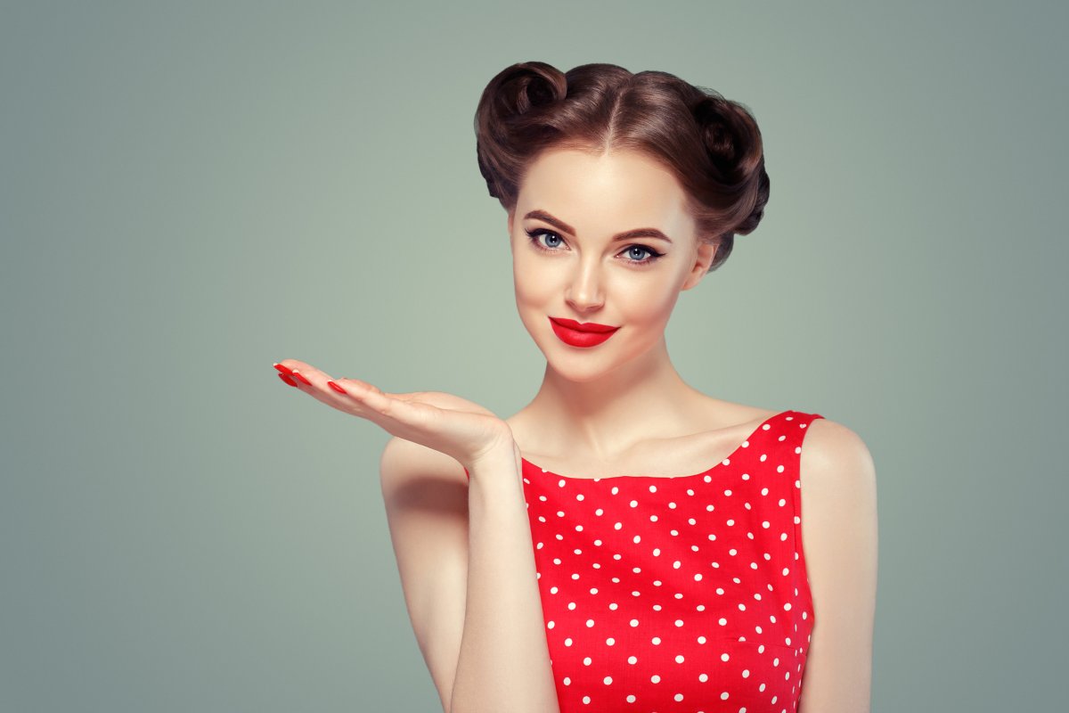 Красивые девушки в ретро стиле