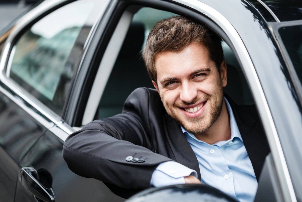 Мужчина в автомобиле