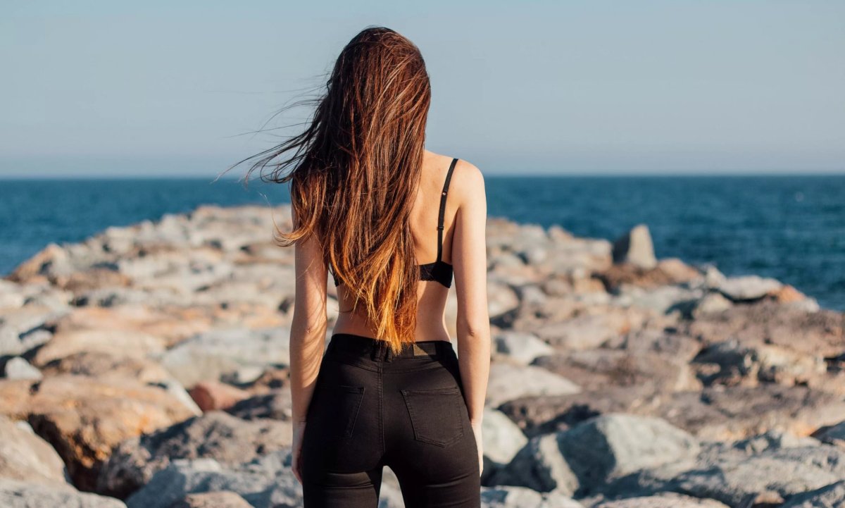 Женщина сзади