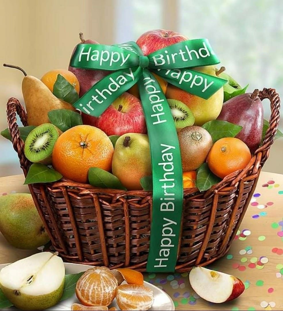 С днём рождения фрукты